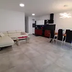 Oana - Privat Pool Σπίτι διακοπών Murine