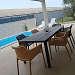 Oana - Privat Pool Σπίτι διακοπών *